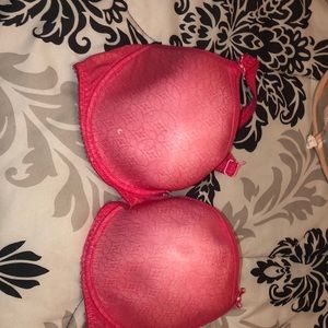 Pink coral color bra good condition Sz 32 FF